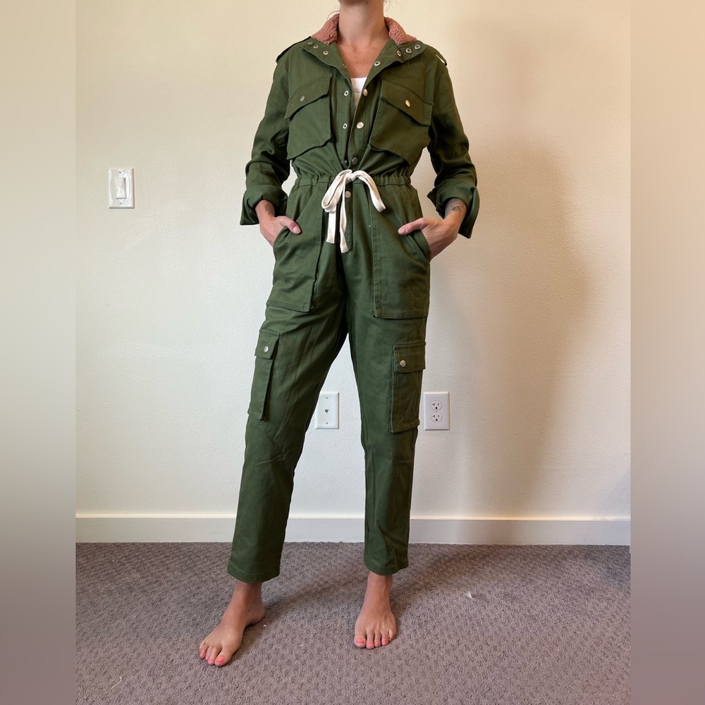 Green signature 8 with pink Sherpa-  size small